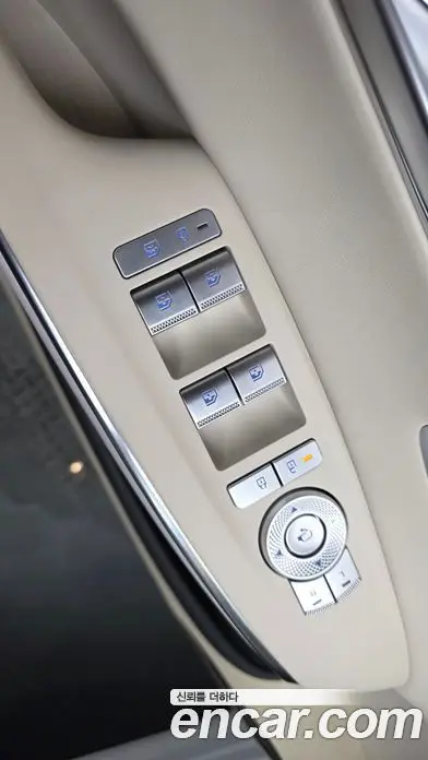 Genesis GV70 2025 2.5 автомат (гидро), фото 26
