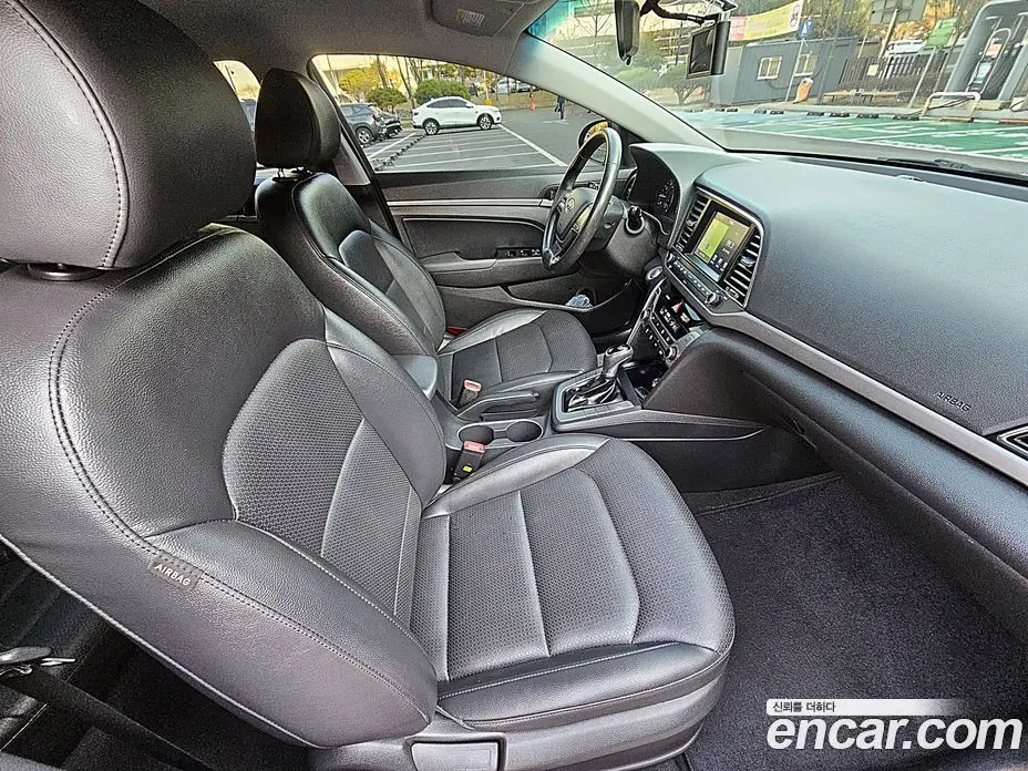 Hyundai Avante 2017 1.6 автомат (гидро), фото 10