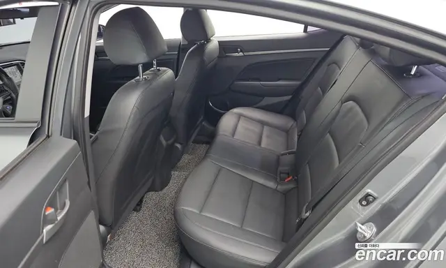 Hyundai Avante 2017 1.6 автомат (гидро), миниатюра 11