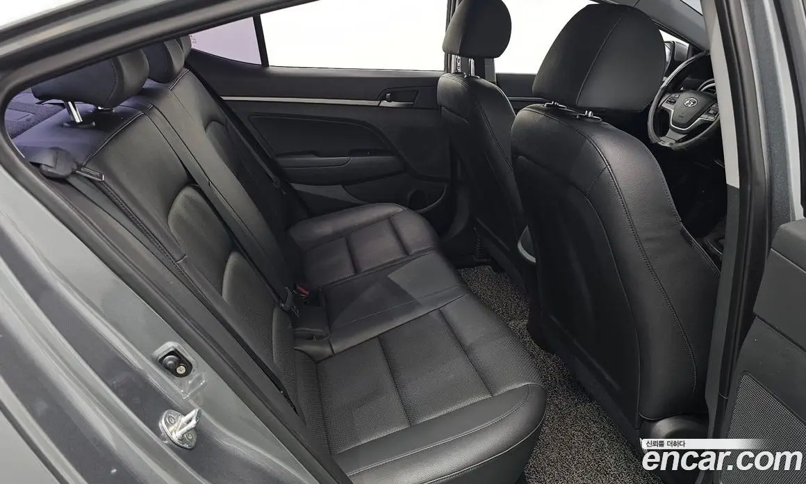 Hyundai Avante 2017 1.6 автомат (гидро), фото 12