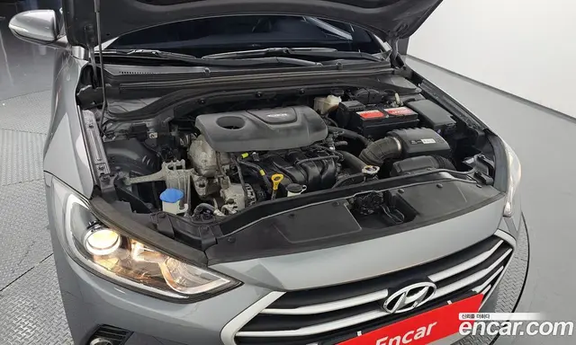 Hyundai Avante 2017 1.6 автомат (гидро), миниатюра 6