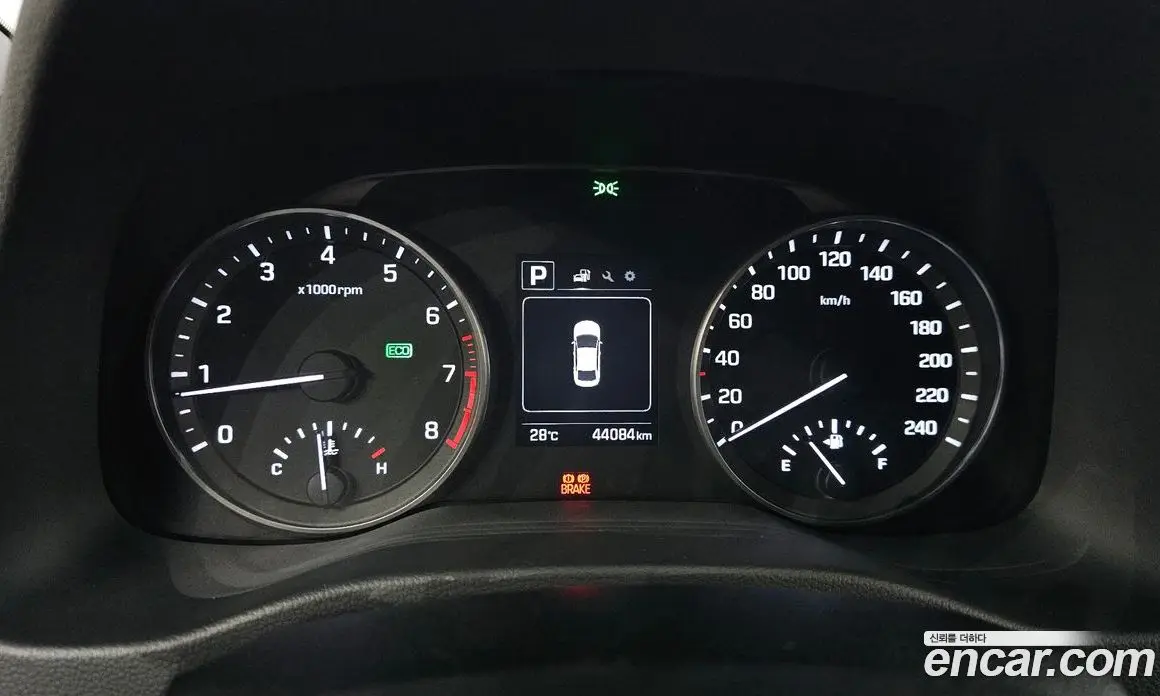 Hyundai Avante 2017 1.6 автомат (гидро), фото 8