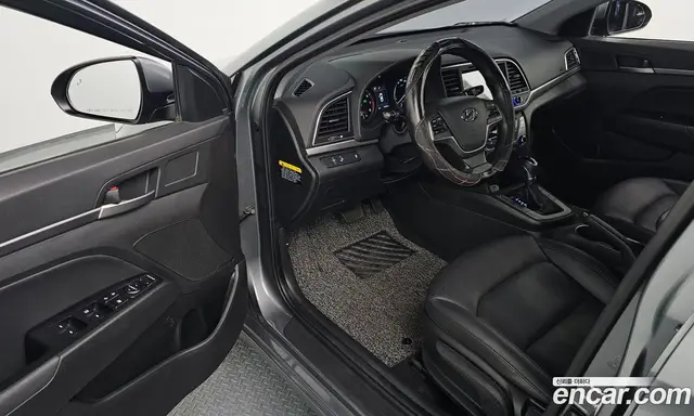 Hyundai Avante 2017 1.6 автомат (гидро), миниатюра 10