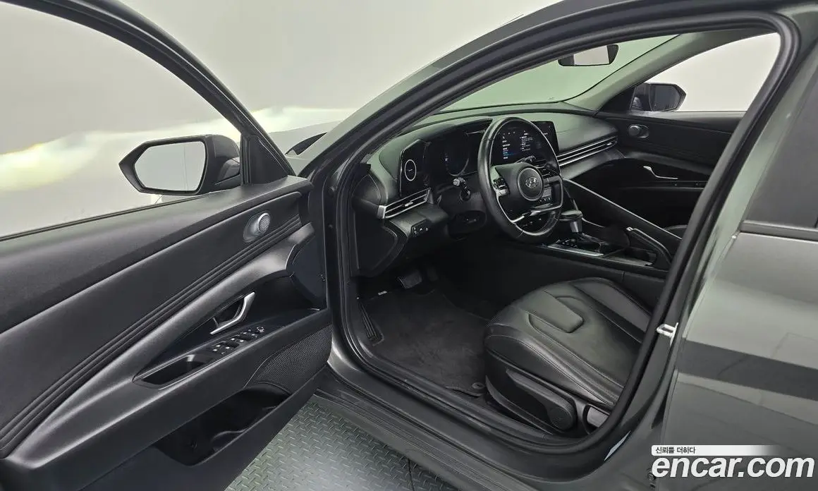 Hyundai Avante 2020 1.6 автомат (гидро), фото 13