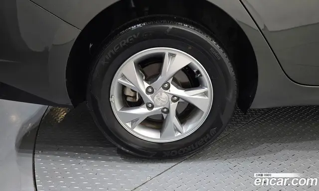 Hyundai Avante 2020 1.6 автомат (гидро), миниатюра 5