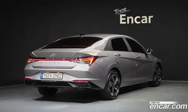 Hyundai Avante 2023 1.6 автомат (гидро), миниатюра 2