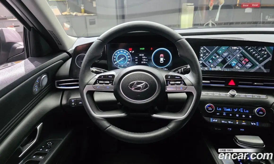 Hyundai Avante 2023 1.6 автомат (гидро), фото 18