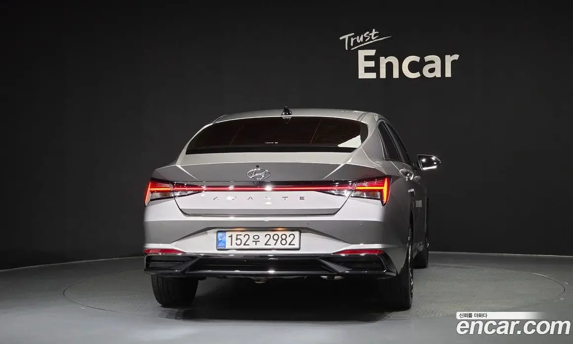 Hyundai Avante 2023 1.6 автомат (гидро), фото 4