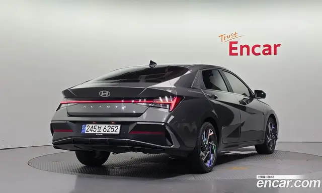 Hyundai Avante 2023 1.6 автомат (гидро), миниатюра 2