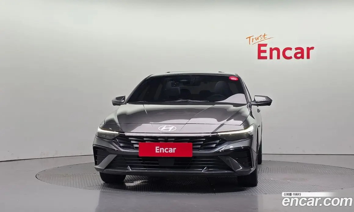 Hyundai Avante 2023 1.6 автомат (гидро), фото 3