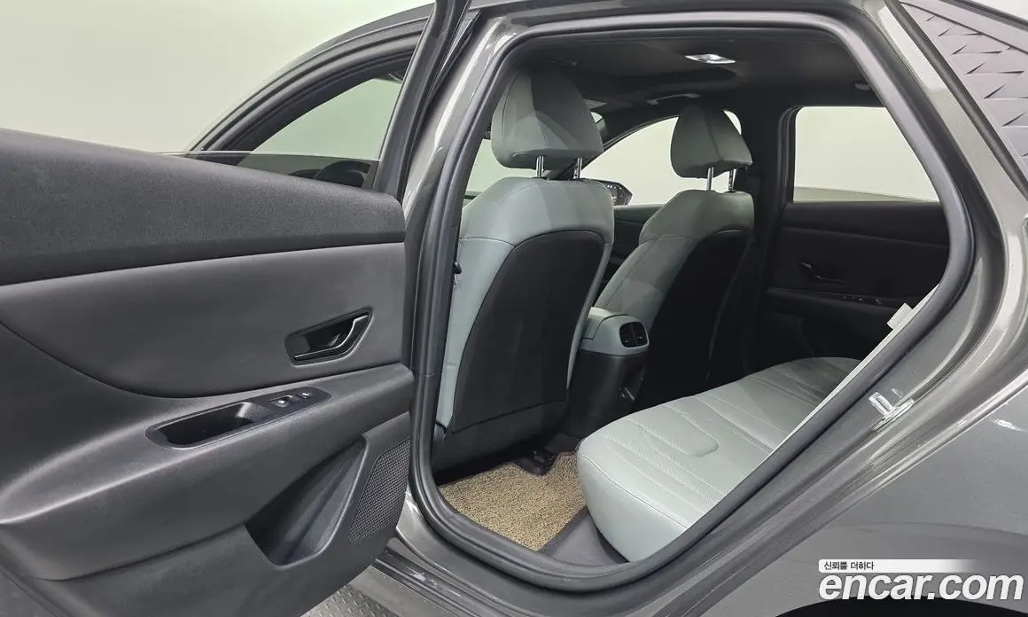 Hyundai Avante 2023 1.6 автомат (гидро), фото 22