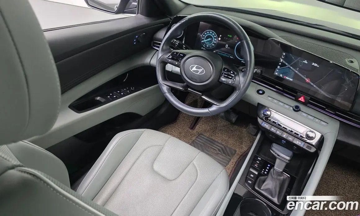 Hyundai Avante 2023 1.6 автомат (гидро), фото 28