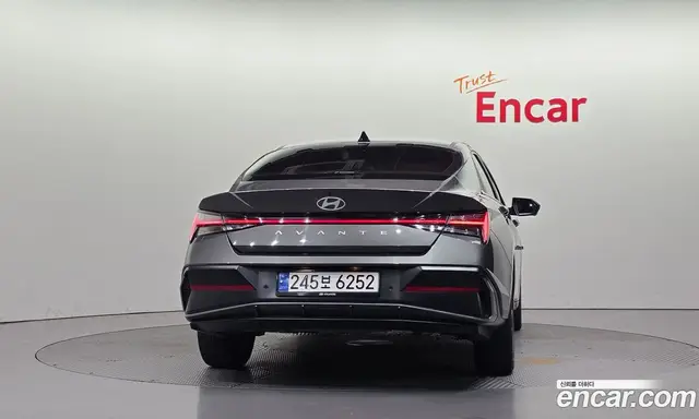 Hyundai Avante 2023 1.6 автомат (гидро), миниатюра 4