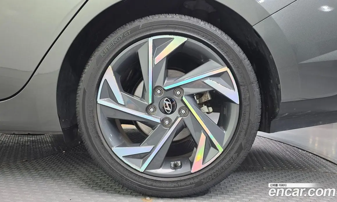 Hyundai Avante 2023 1.6 автомат (гидро), фото 7