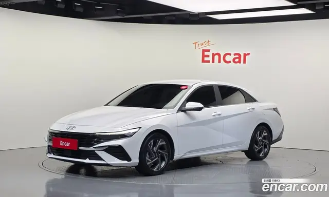 Hyundai Avante 2023 1.6 автомат (гидро), миниатюра 1