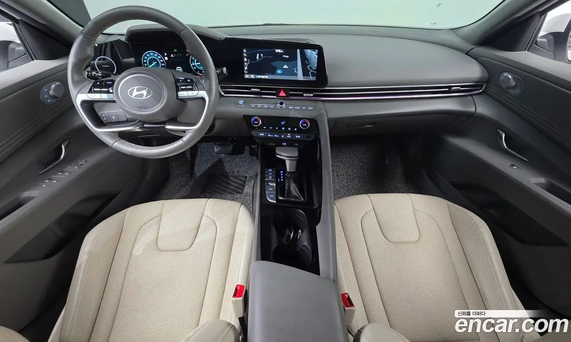 Hyundai Avante 2023 1.6 автомат (гидро), фото 7
