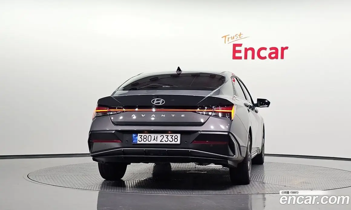 Hyundai Avante 2025 1.6 автомат (гидро), фото 3