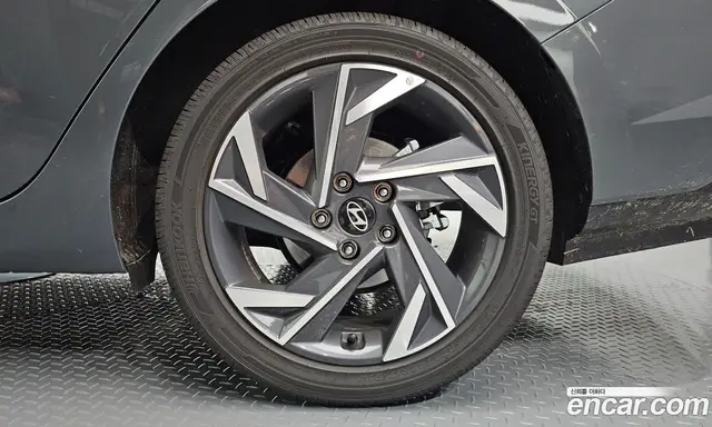 Hyundai Avante 2025 1.6 автомат (гидро), миниатюра 6