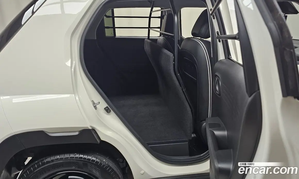 Hyundai Casper 2023 1.0 автомат (гидро), фото 16