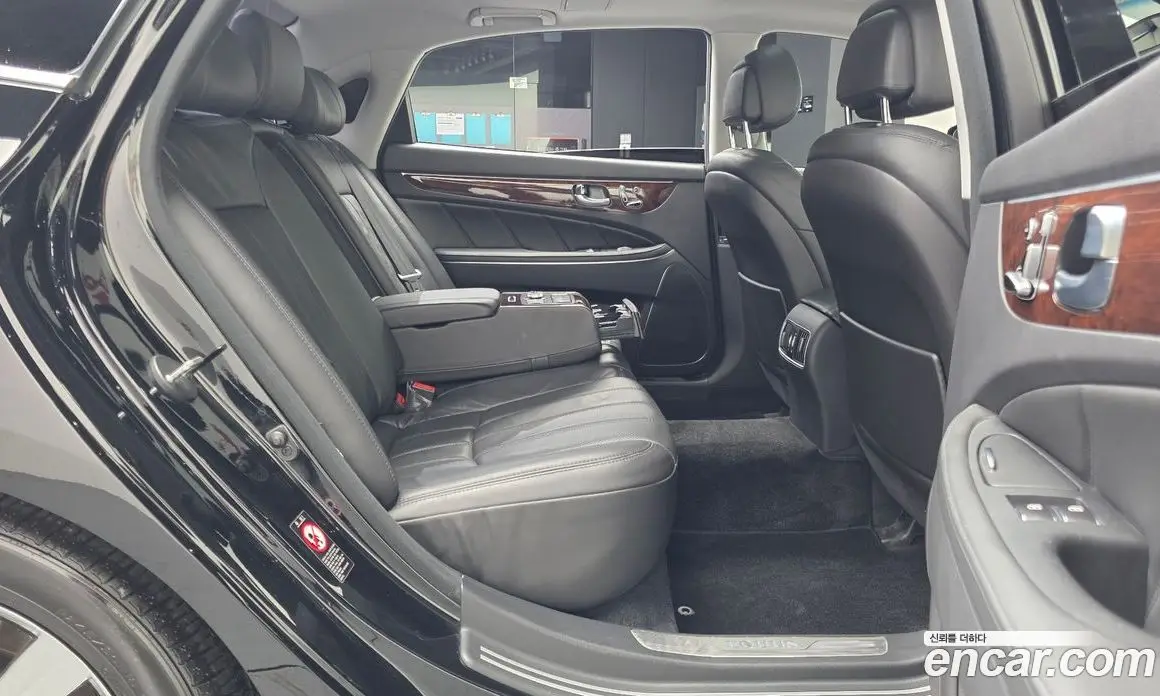 Hyundai Equus 2011 3.8 автомат (гидро), фото 17
