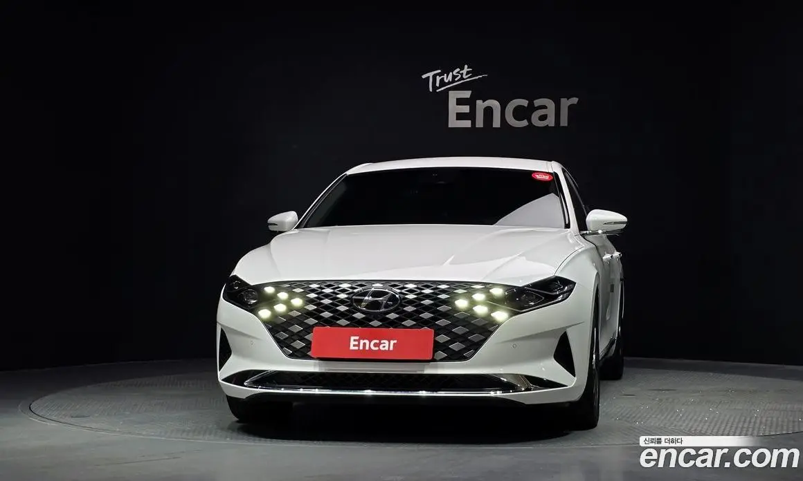 Hyundai Grandeur 2022 2.5 автомат (гидро), фото 3