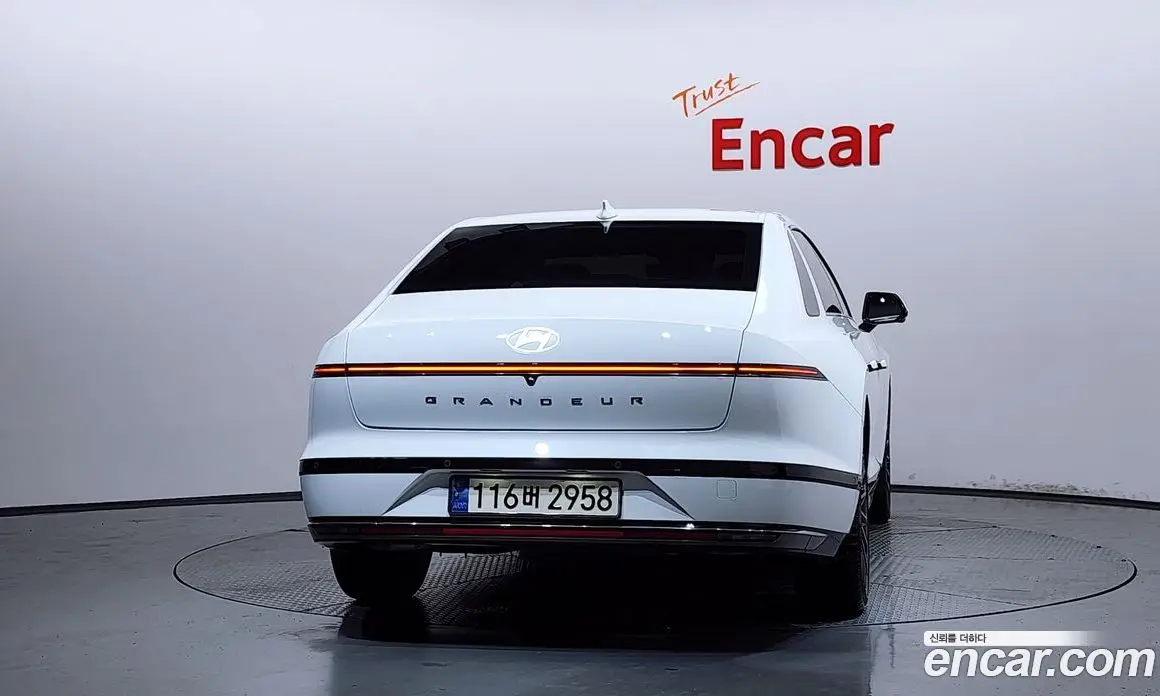 Hyundai Grandeur 2023 1.6 автомат (гидро), фото 4