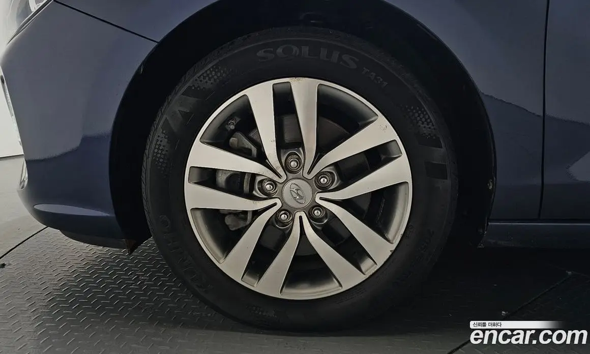 Hyundai i30 2017 1.4 автомат (гидро), фото 5
