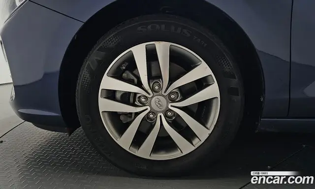 Hyundai i30 2017 1.4 автомат (гидро), миниатюра 5