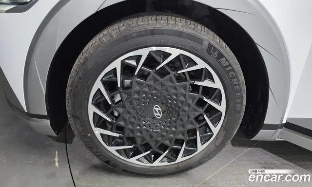 Hyundai Ioniq 5 2024 0.1 автомат (гидро), миниатюра 5