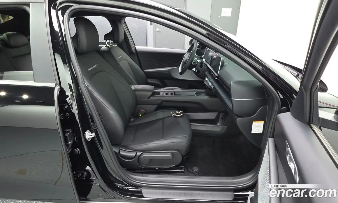 Hyundai Ioniq 6 2023 0.1 автомат (гидро), фото 12