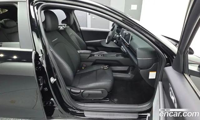 Hyundai Ioniq 6 2023 0.1 автомат (гидро), миниатюра 12