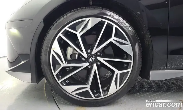 Hyundai Ioniq 6 2023 0.1 автомат (гидро), миниатюра 5