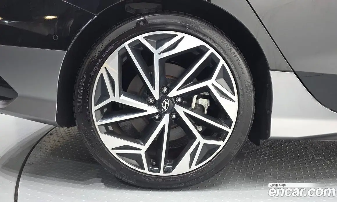 Hyundai Ioniq 6 2024 0.1 автомат (гидро), фото 5
