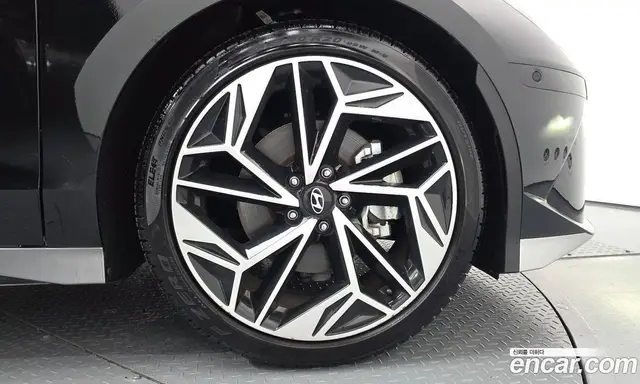 Hyundai Ioniq 6 2024 0.1 автомат (гидро), миниатюра 7