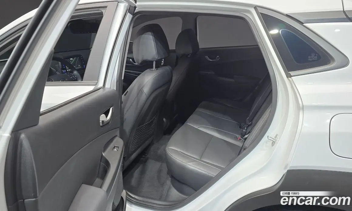 Hyundai Kona 2020 1.6 автомат (гидро), фото 16
