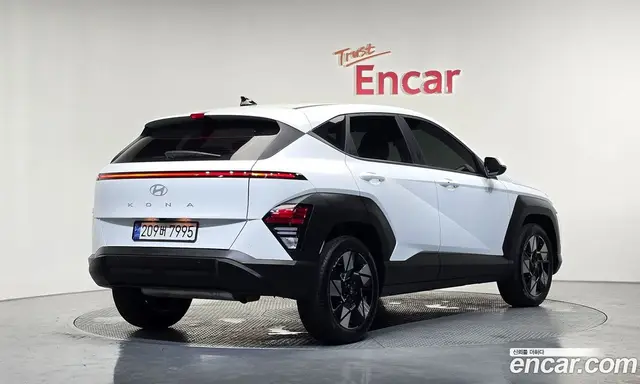 Hyundai Kona 2025 1.6 автомат (гидро), миниатюра 2