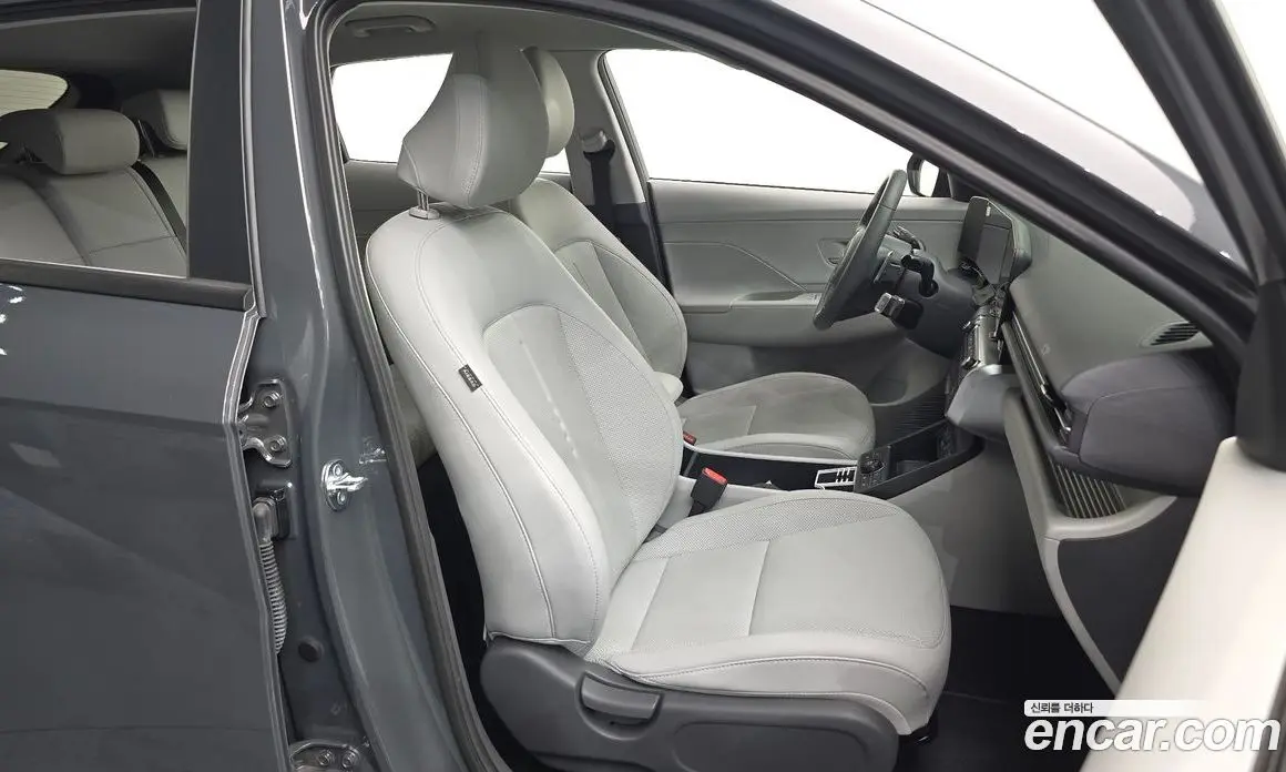 Hyundai Kona 2025 1.6 автомат (гидро), фото 16