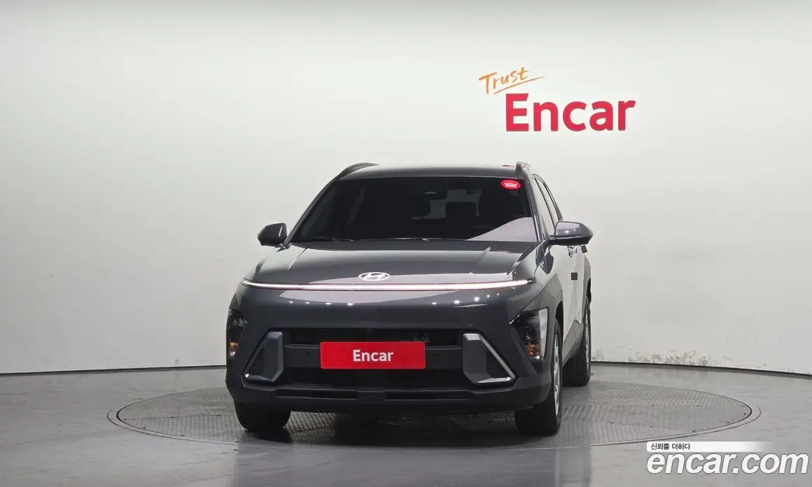 Hyundai Kona 2025 1.6 автомат (гидро), фото 3