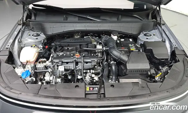 Hyundai Kona 2025 1.6 автомат (гидро), миниатюра 6