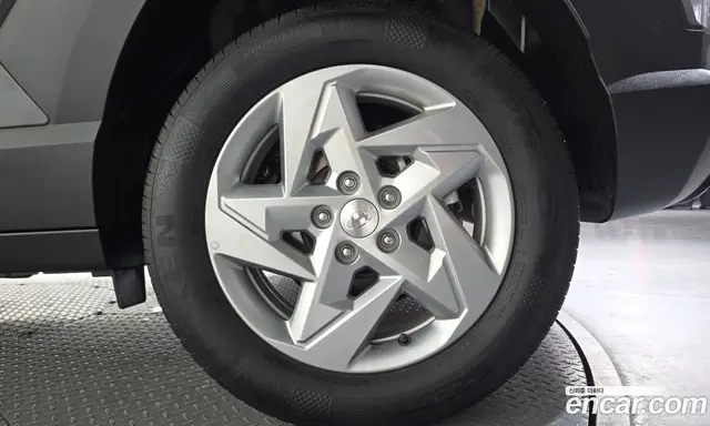 Hyundai Kona 2025 1.6 автомат (гидро), миниатюра 7