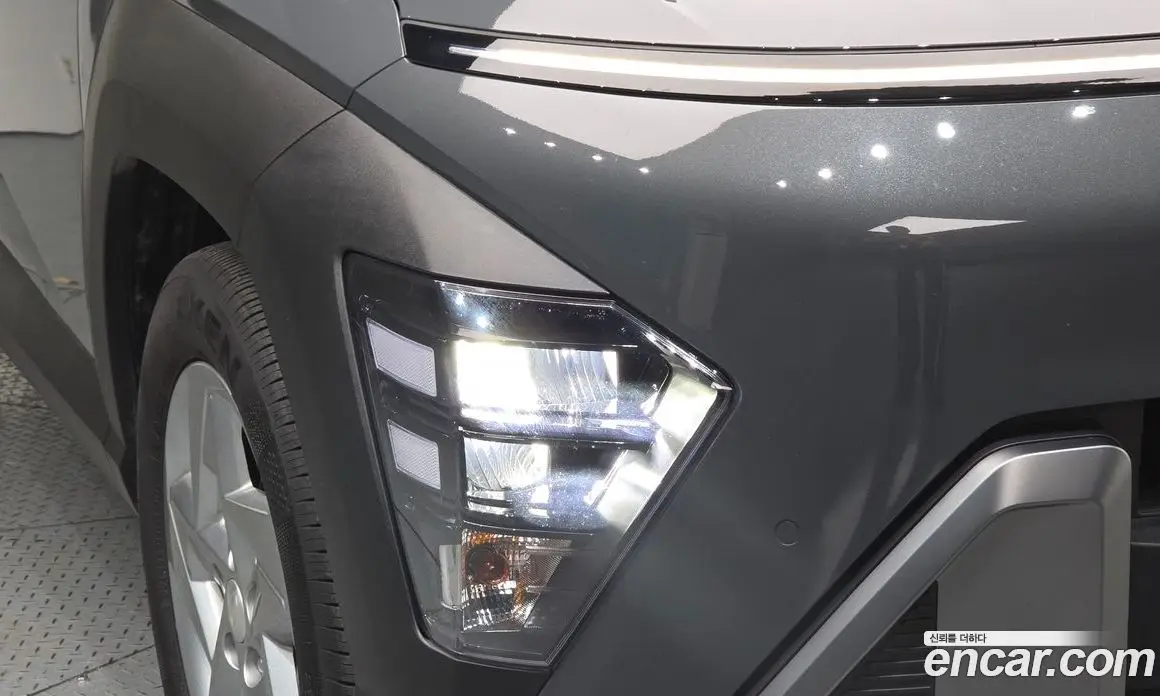 Hyundai Kona 2025 1.6 автомат (гидро), фото 8