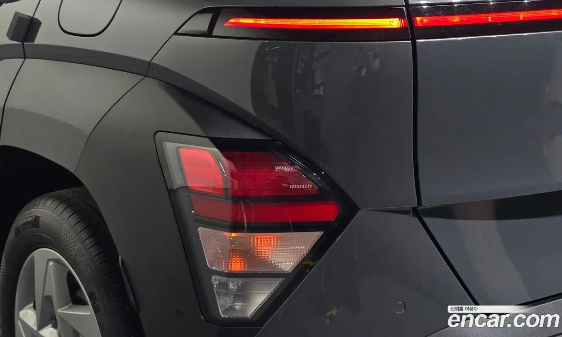 Hyundai Kona 2025 1.6 автомат (гидро), фото 9