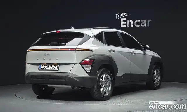 Hyundai Kona 2025 1.6 автомат (гидро), миниатюра 2