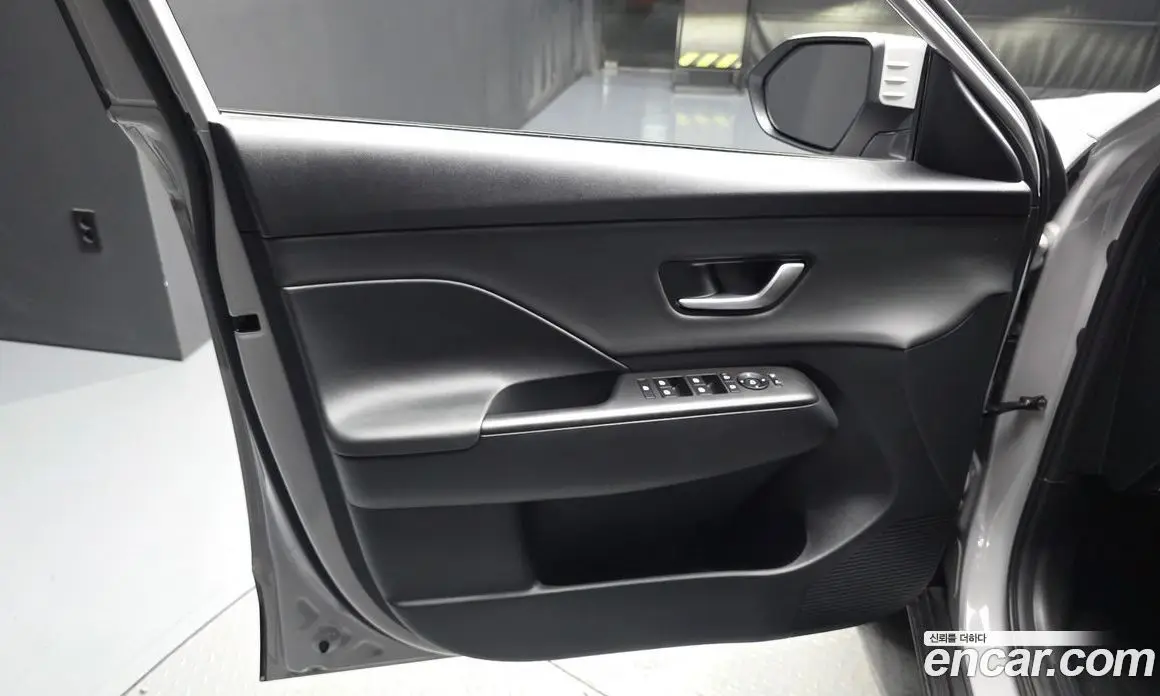 Hyundai Kona 2025 1.6 автомат (гидро), фото 14