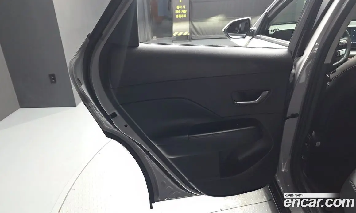 Hyundai Kona 2025 1.6 автомат (гидро), фото 15