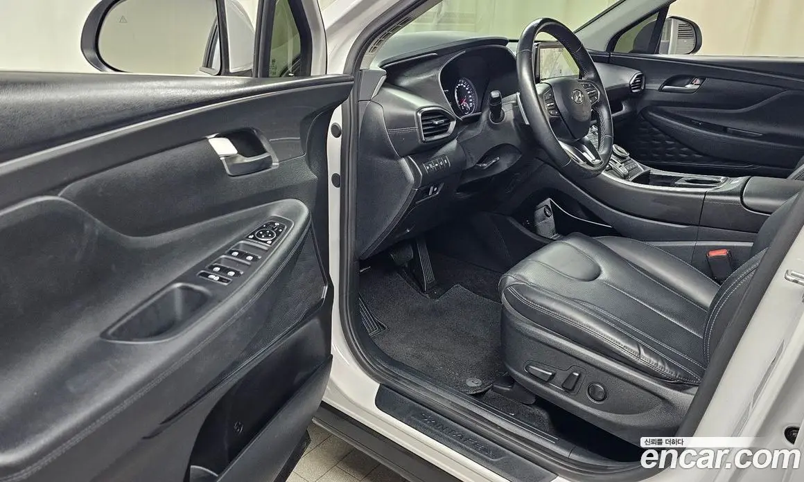 Hyundai Santa Fe 2022 2.2 автомат (гидро), фото 13