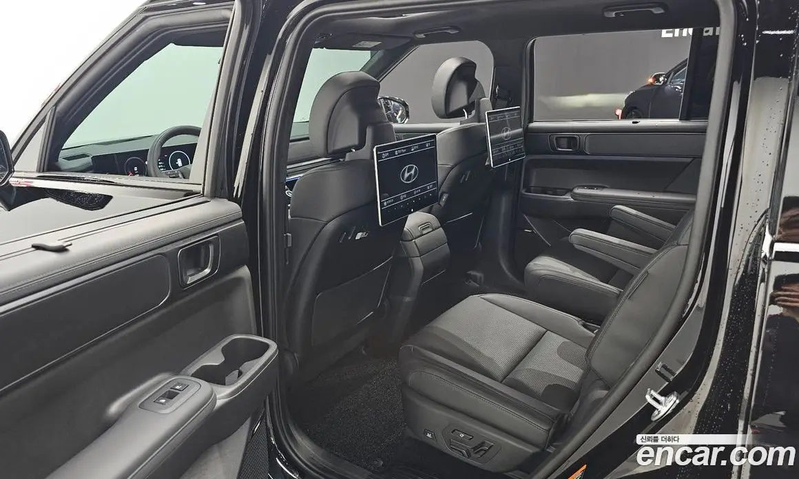 Hyundai Santa Fe 2025 1.6 автомат (гидро), фото 12