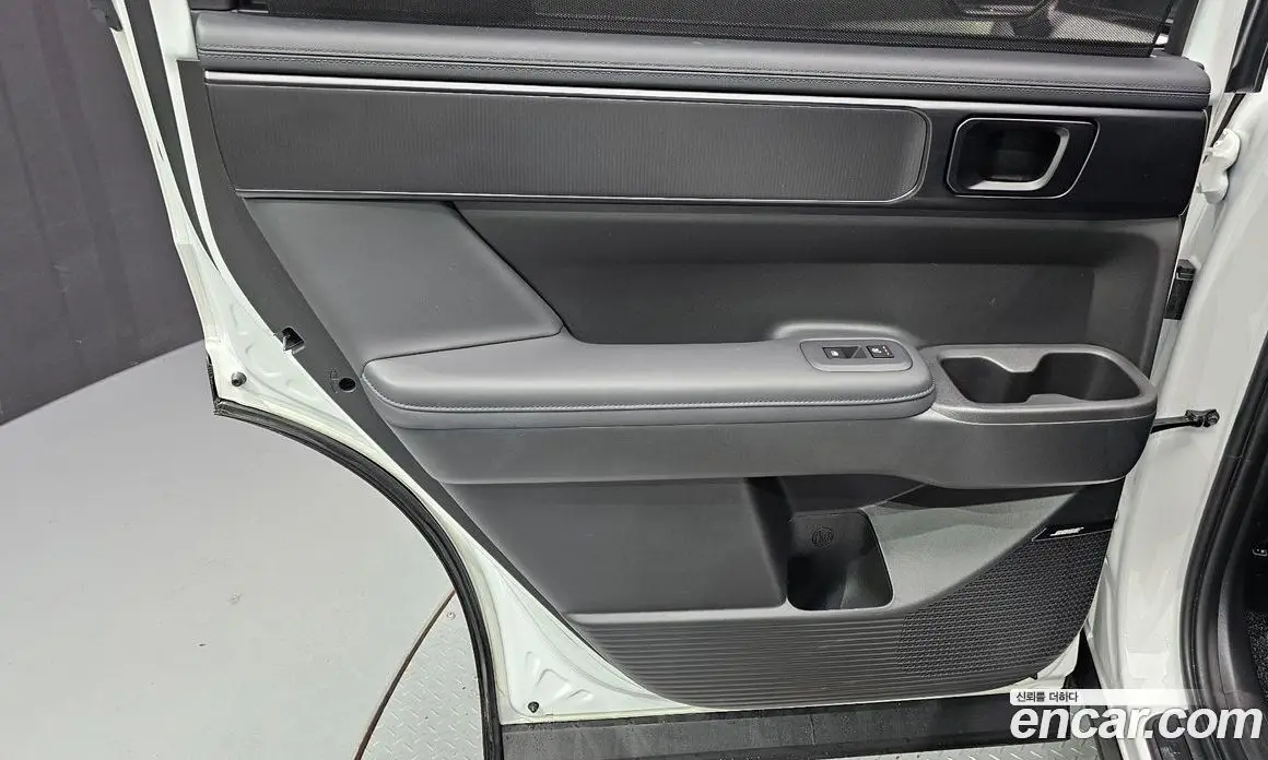 Hyundai Santa Fe 2025 1.6 автомат (гидро), фото 14