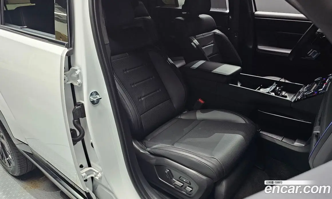 Hyundai Santa Fe 2025 1.6 автомат (гидро), фото 16