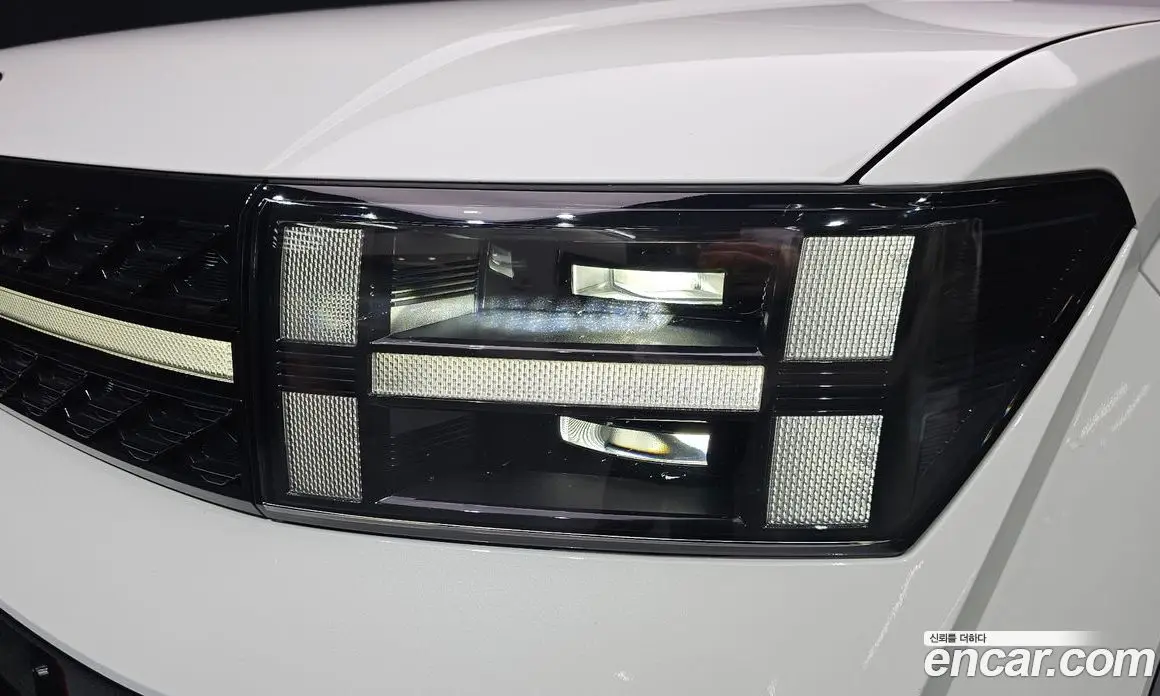 Hyundai Santa Fe 2025 1.6 автомат (гидро), фото 7